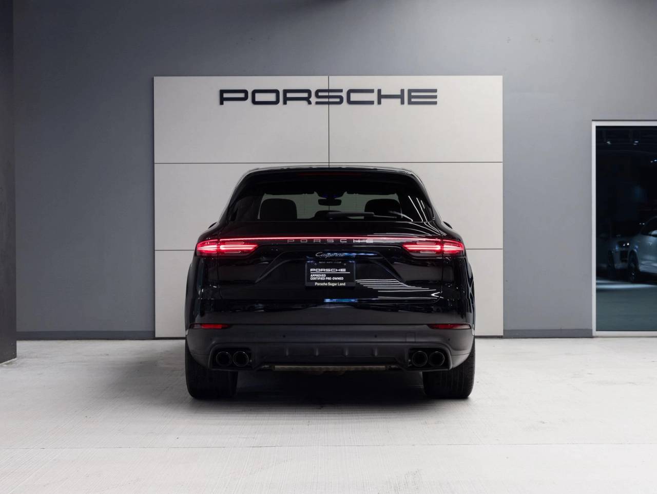 2023 Porsche Cayenne Cayenne Platinum Edition (MY23)