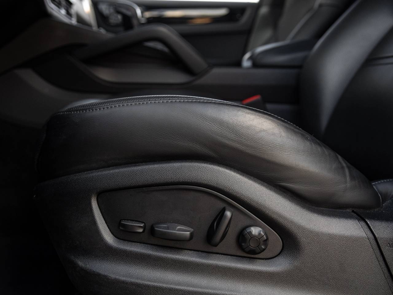 2023 Porsche Cayenne Cayenne (MY23)