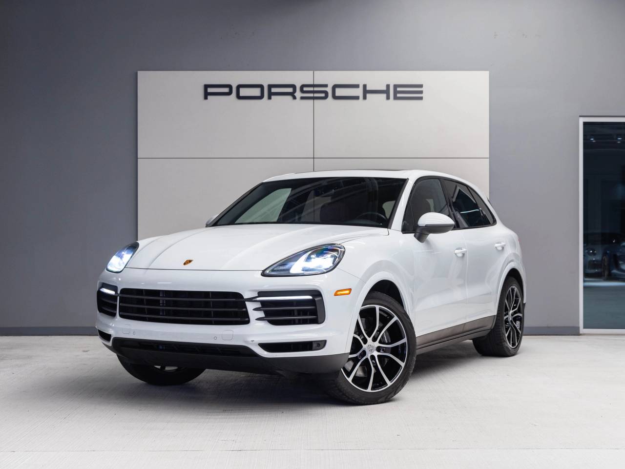 2023 Porsche Cayenne Cayenne Platinum Edition (MY23)