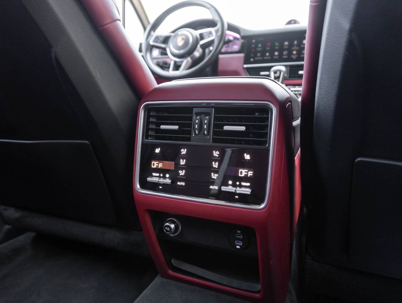 2023 Porsche Cayenne Cayenne Platinum Edition (MY23)