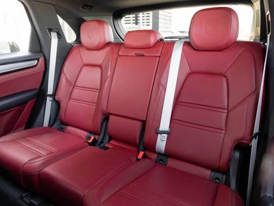 2023 Porsche Cayenne Cayenne Platinum Edition (MY23)