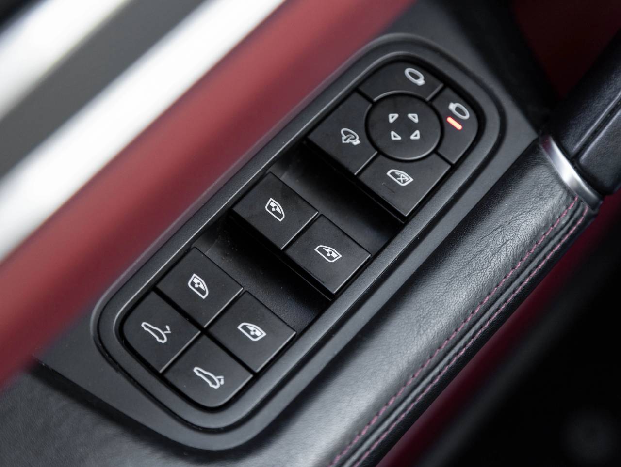 2023 Porsche Cayenne Cayenne Platinum Edition (MY23)