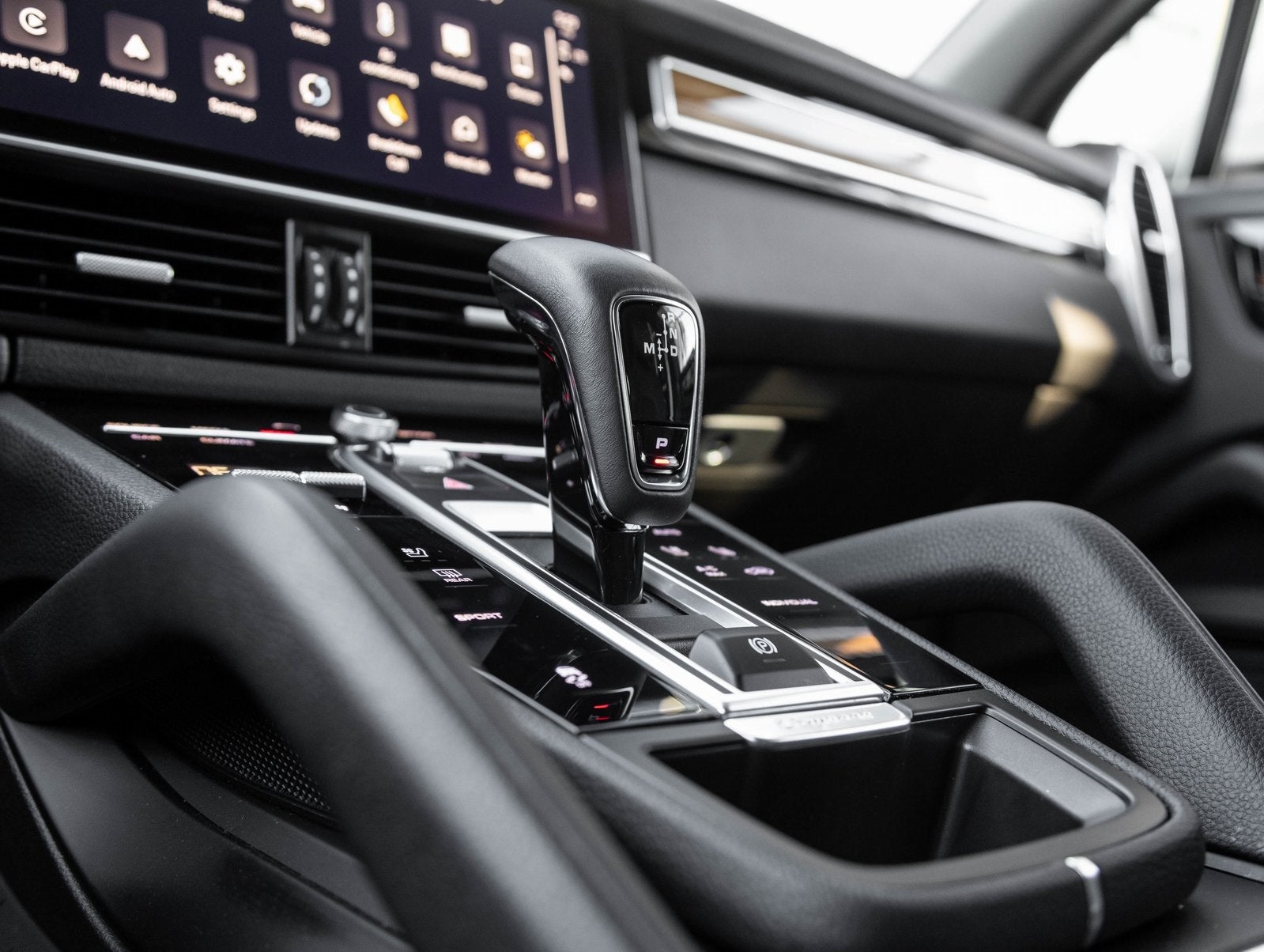 2023 Porsche Cayenne Cayenne Platinum Edition (MY23)