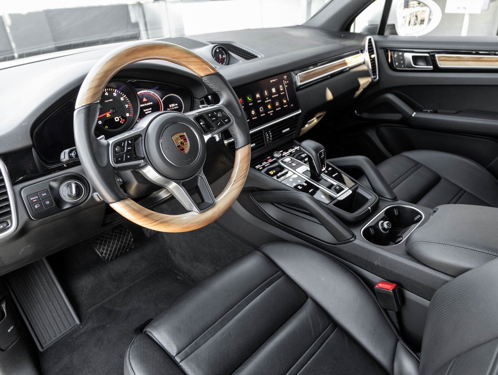 2023 Porsche Cayenne Cayenne Platinum Edition (MY23)