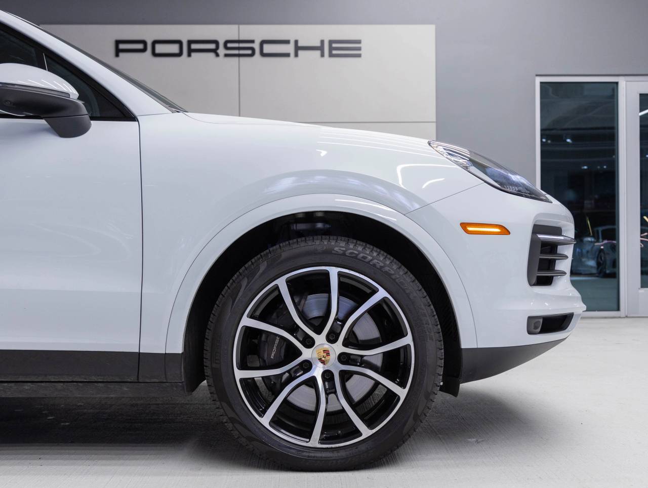 2023 Porsche Cayenne Cayenne Platinum Edition (MY23)