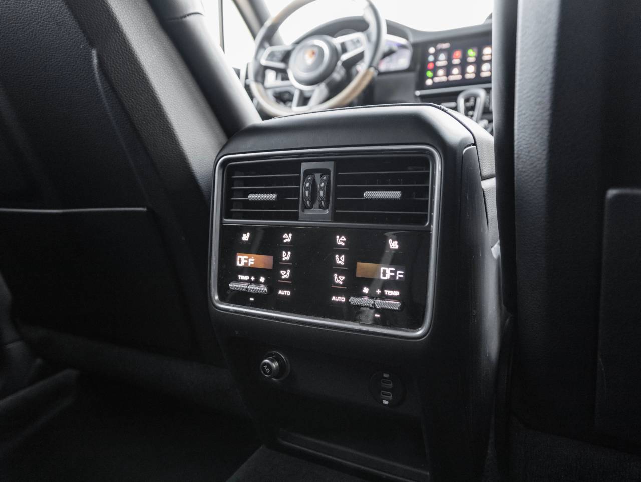 2023 Porsche Cayenne Cayenne Platinum Edition (MY23)