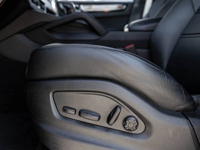 2023 Porsche Cayenne Cayenne Platinum Edition (MY23)