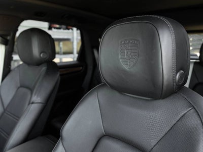 2023 Porsche Cayenne Cayenne Platinum Edition (MY23)