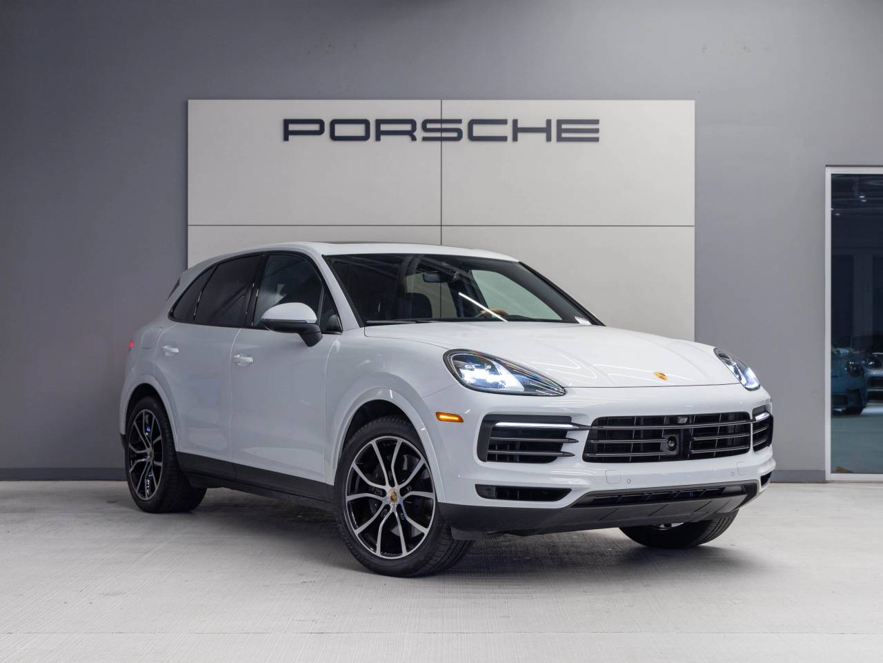 2023 Porsche Cayenne Cayenne Platinum Edition (MY23)