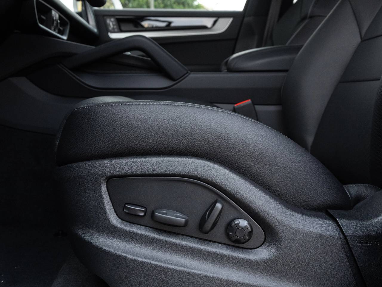 2026 Porsche Cayenne AWD