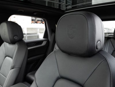 2026 Porsche Cayenne AWD