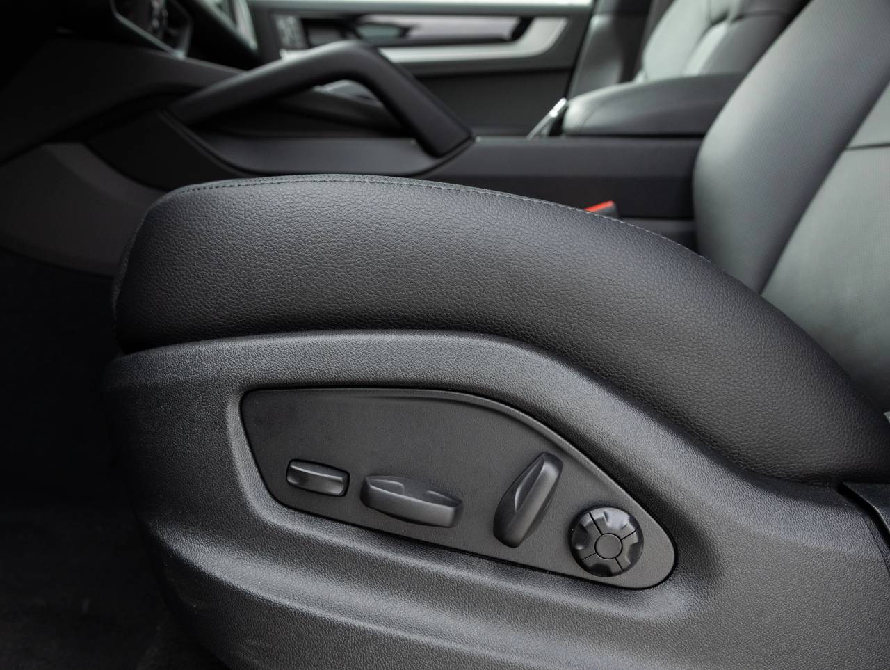 2026 Porsche Cayenne AWD