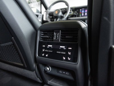 2026 Porsche Cayenne AWD