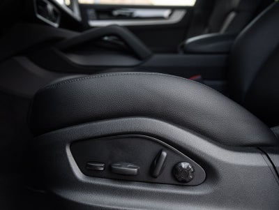 2026 Porsche Cayenne AWD