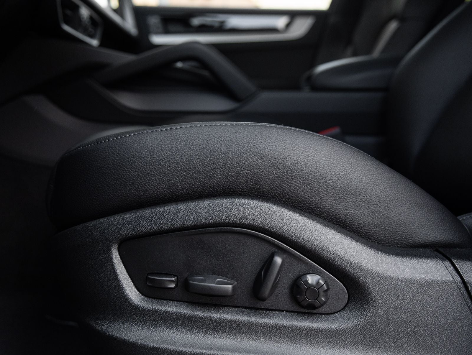 2026 Porsche Cayenne AWD