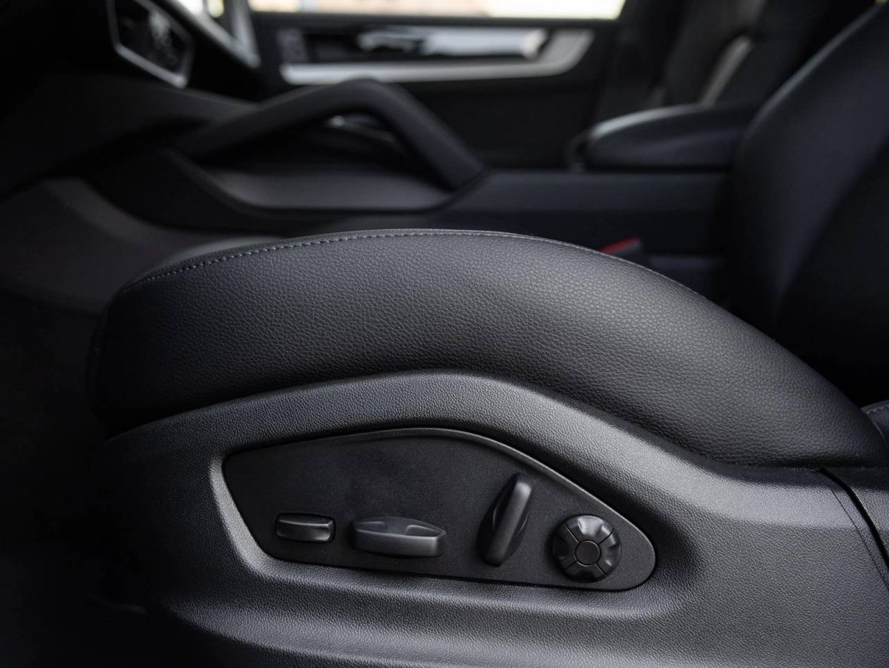 2026 Porsche Cayenne AWD