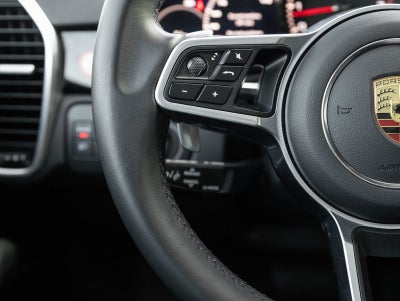 2022 Porsche Cayenne Cayenne Platinum Edition (MY22)