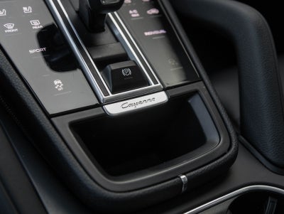 2022 Porsche Cayenne Cayenne Platinum Edition (MY22)