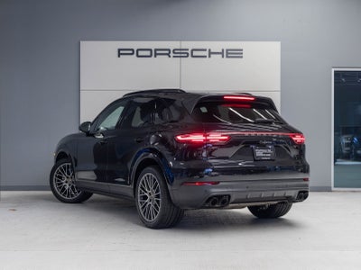 2022 Porsche Cayenne Cayenne Platinum Edition (MY22)