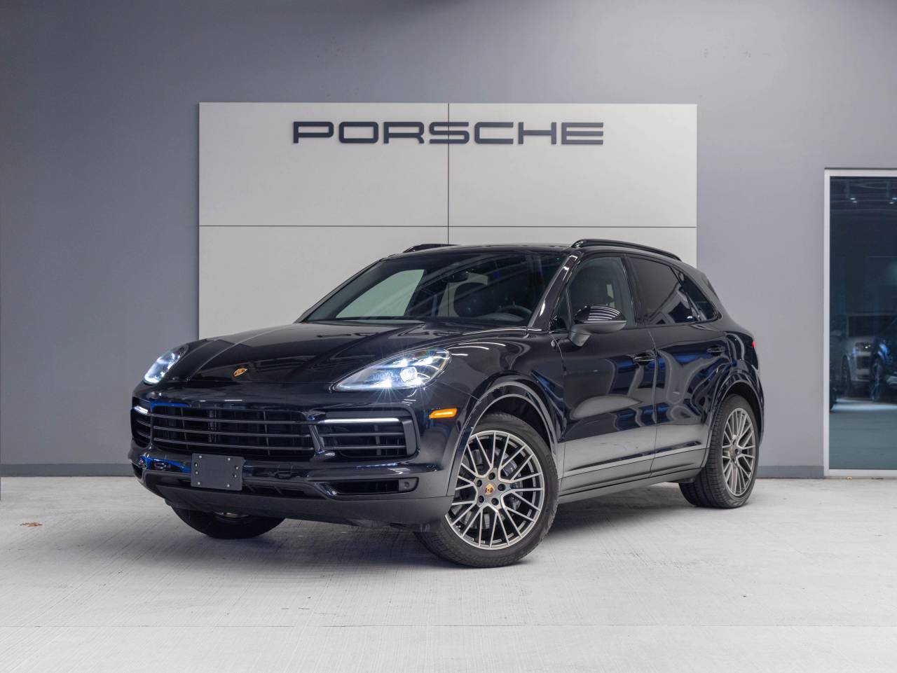 2022 Porsche Cayenne Cayenne Platinum Edition (MY22)