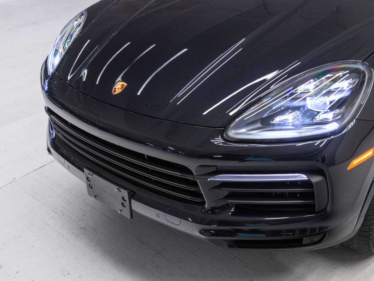 2022 Porsche Cayenne Cayenne Platinum Edition (MY22)