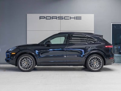 2022 Porsche Cayenne Cayenne Platinum Edition (MY22)