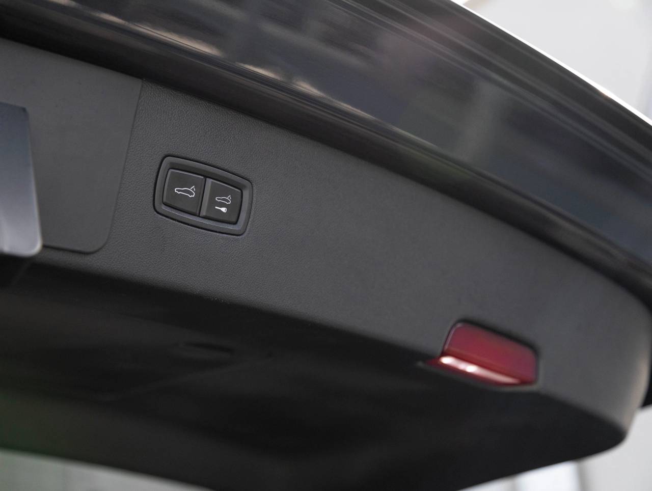 2022 Porsche Cayenne Cayenne Platinum Edition (MY22)