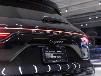 2022 Porsche Cayenne Cayenne Platinum Edition (MY22)