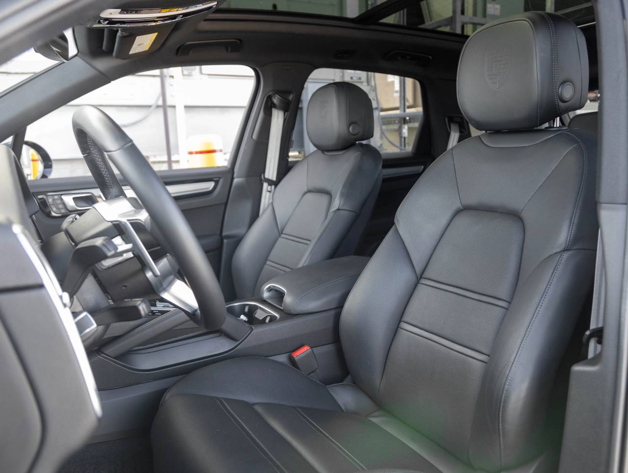 2022 Porsche Cayenne Cayenne Platinum Edition (MY22)