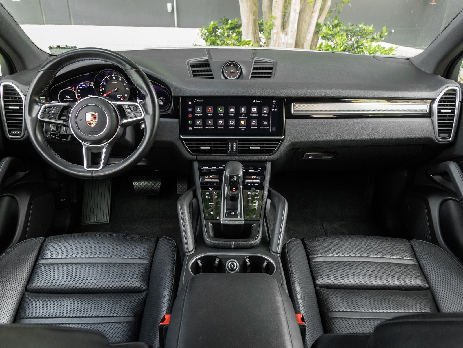 2023 Porsche Cayenne Platinum Edition