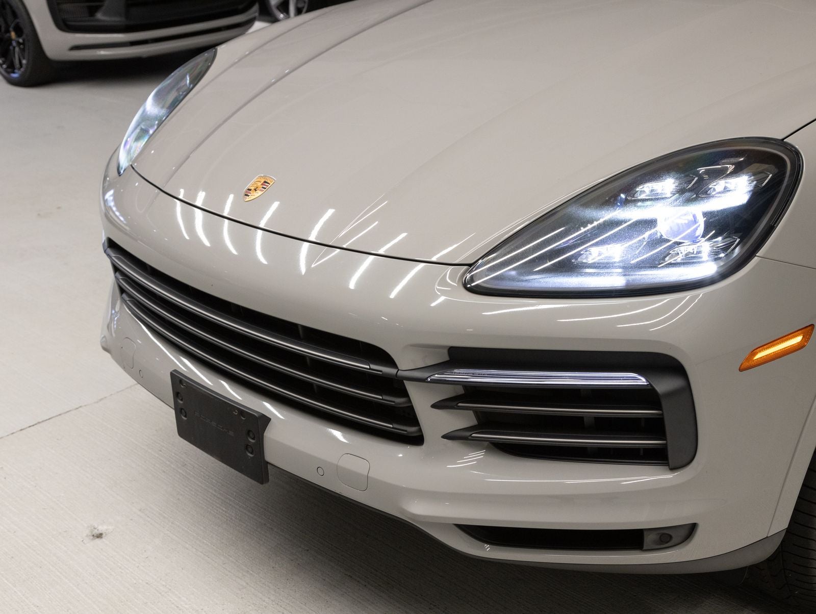 2023 Porsche Cayenne Platinum Edition