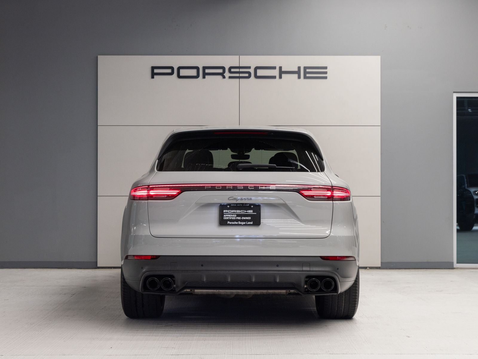 2023 Porsche Cayenne Platinum Edition