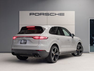 2023 Porsche Cayenne Platinum Edition