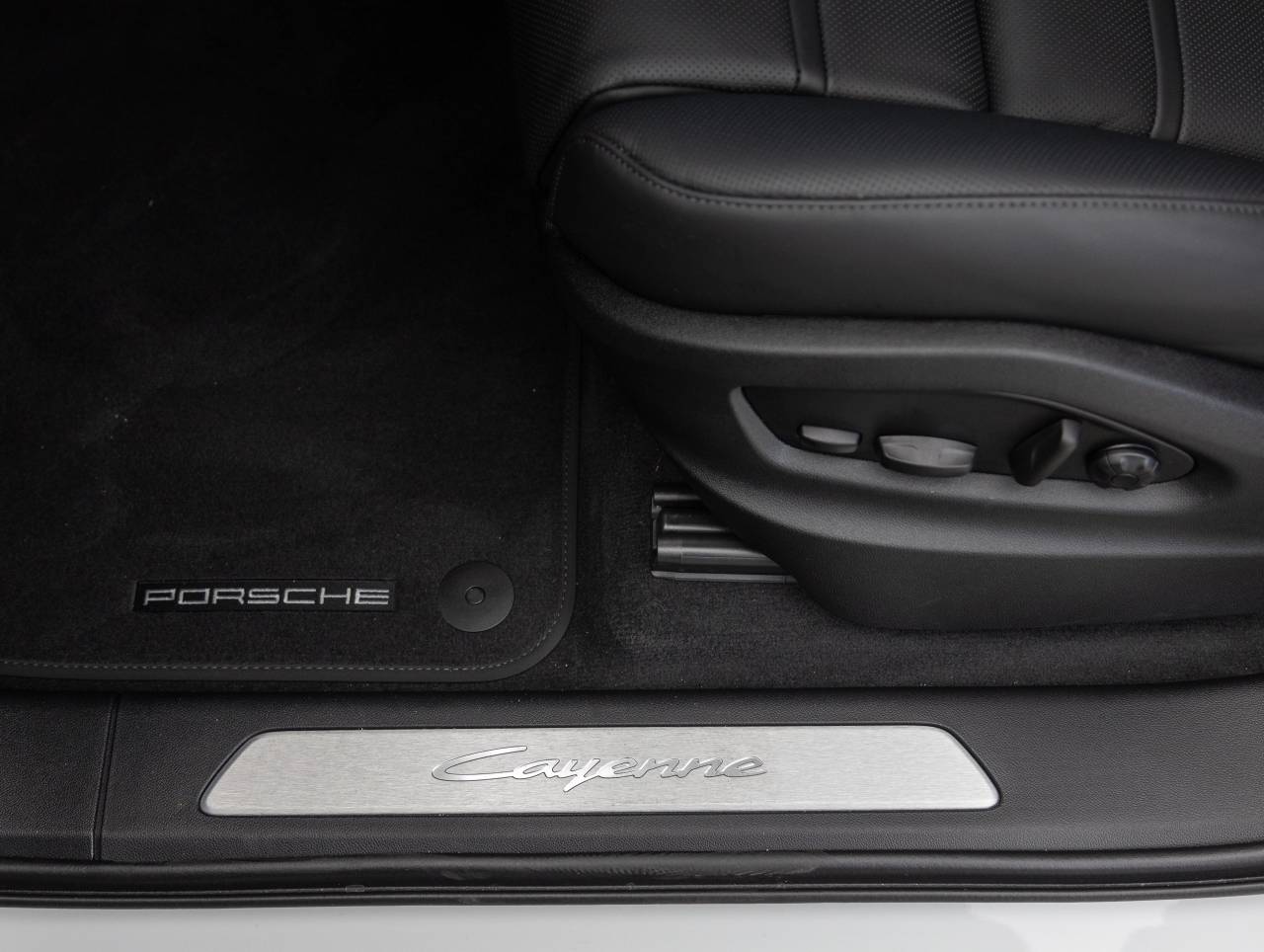 2025 Porsche Cayenne Cayenne