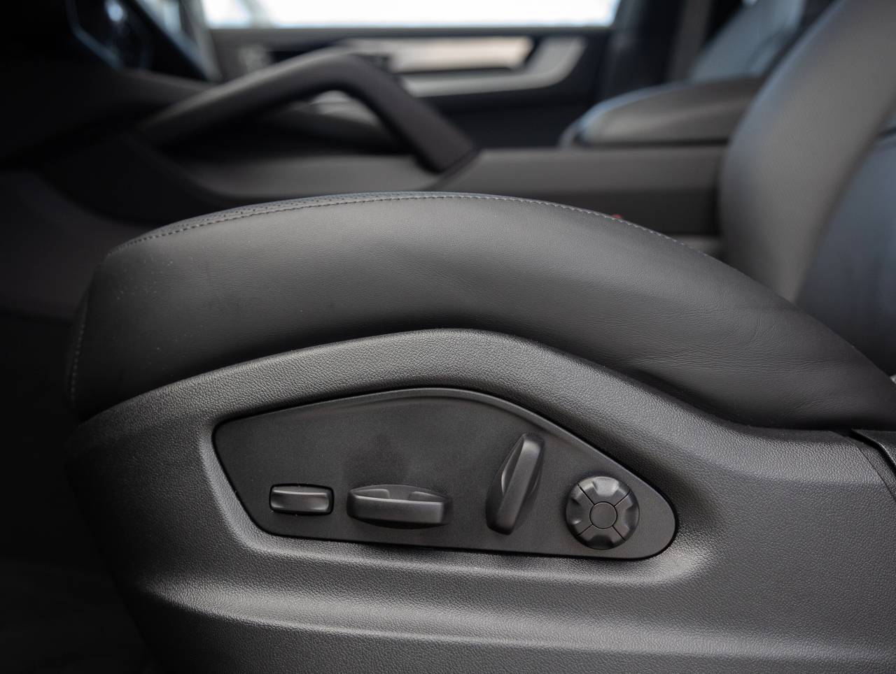 2025 Porsche Cayenne Cayenne