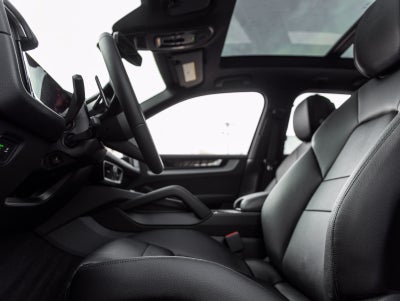 2026 Porsche Cayenne AWD