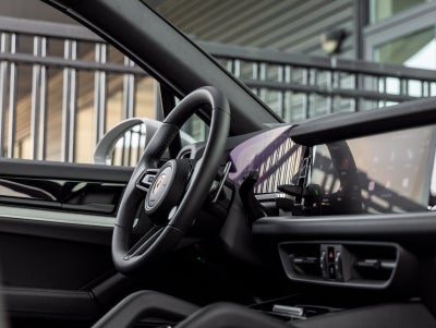 2026 Porsche Cayenne AWD