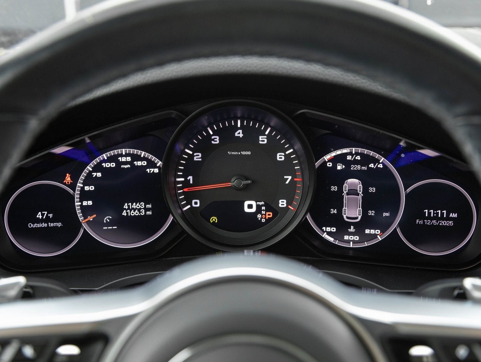 2022 Porsche Cayenne Cayenne Platinum Edition (MY22)