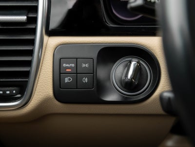 2022 Porsche Cayenne Cayenne Platinum Edition (MY22)