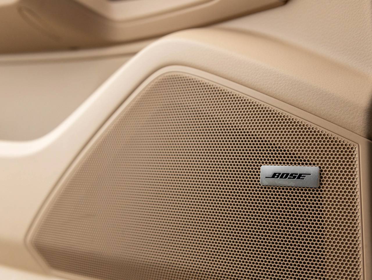 2022 Porsche Cayenne Cayenne Platinum Edition (MY22)