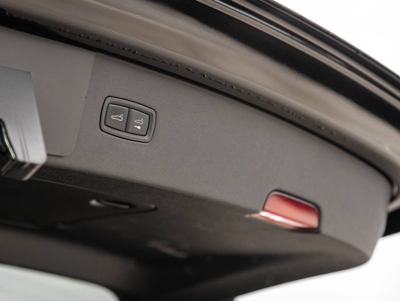 2022 Porsche Cayenne Cayenne Platinum Edition (MY22)