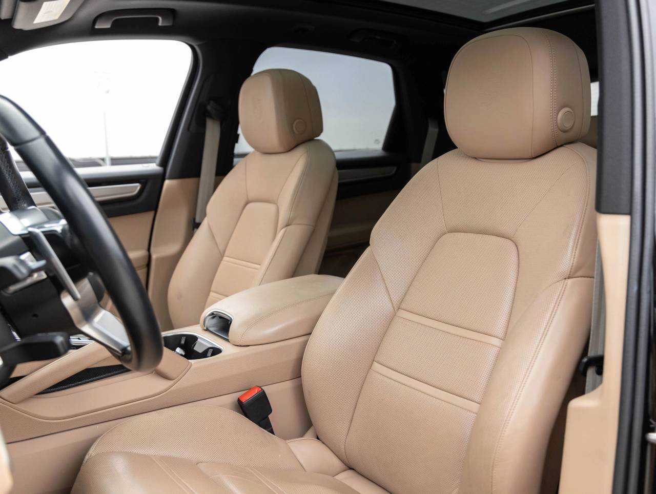 2022 Porsche Cayenne Cayenne Platinum Edition (MY22)