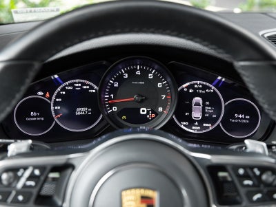 2023 Porsche Cayenne Cayenne Platinum Edition (MY23)