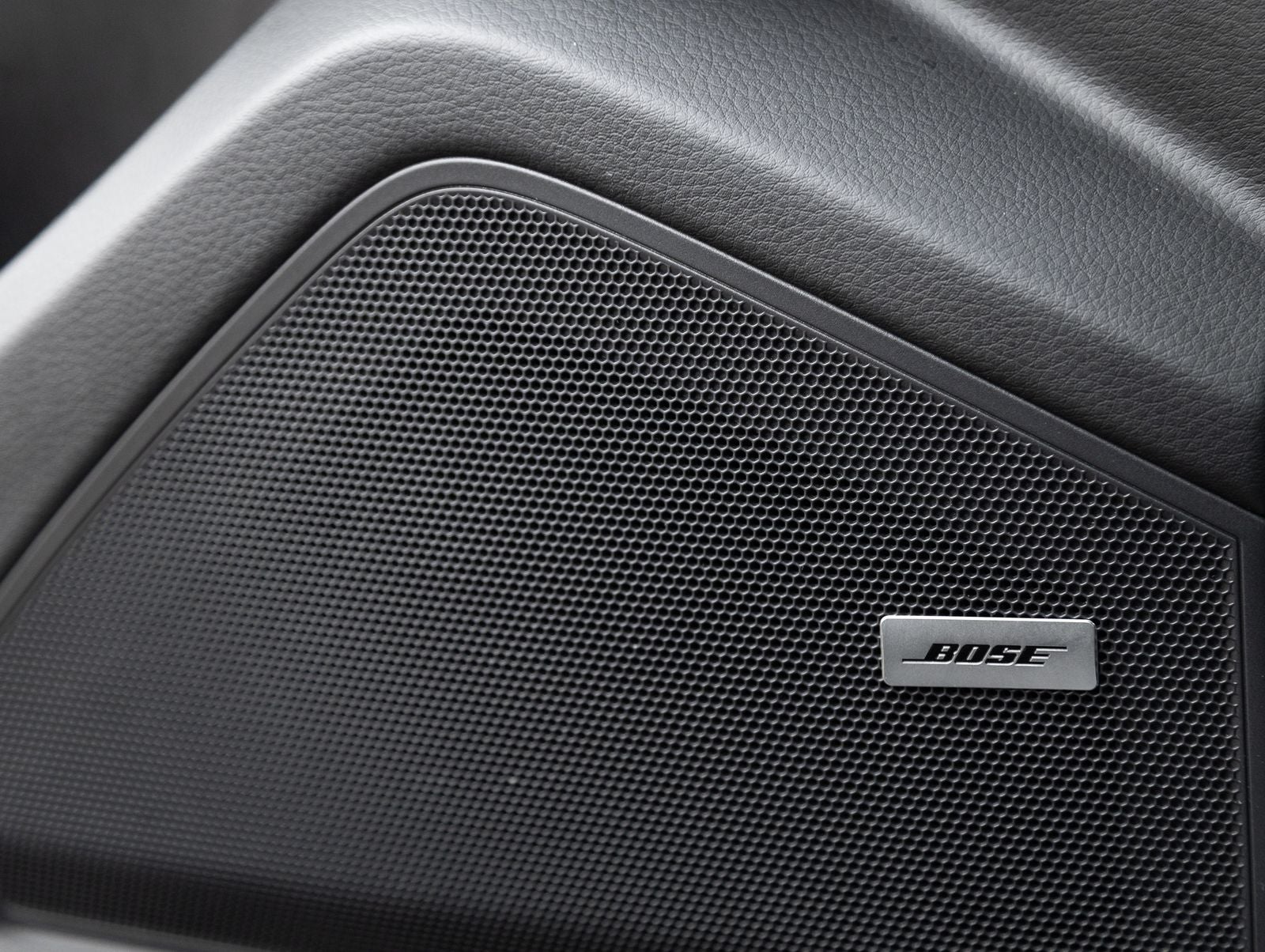 2023 Porsche Cayenne Cayenne Platinum Edition (MY23)