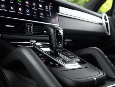 2023 Porsche Cayenne Cayenne Platinum Edition (MY23)
