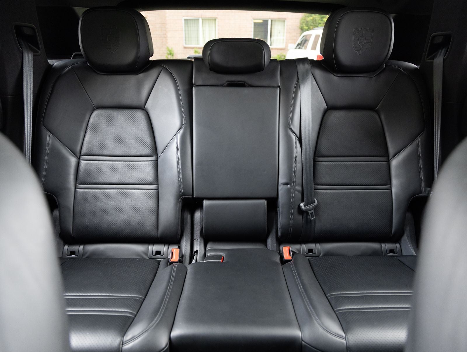 2023 Porsche Cayenne Cayenne Platinum Edition (MY23)