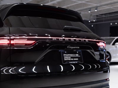 2023 Porsche Cayenne Cayenne Platinum Edition (MY23)