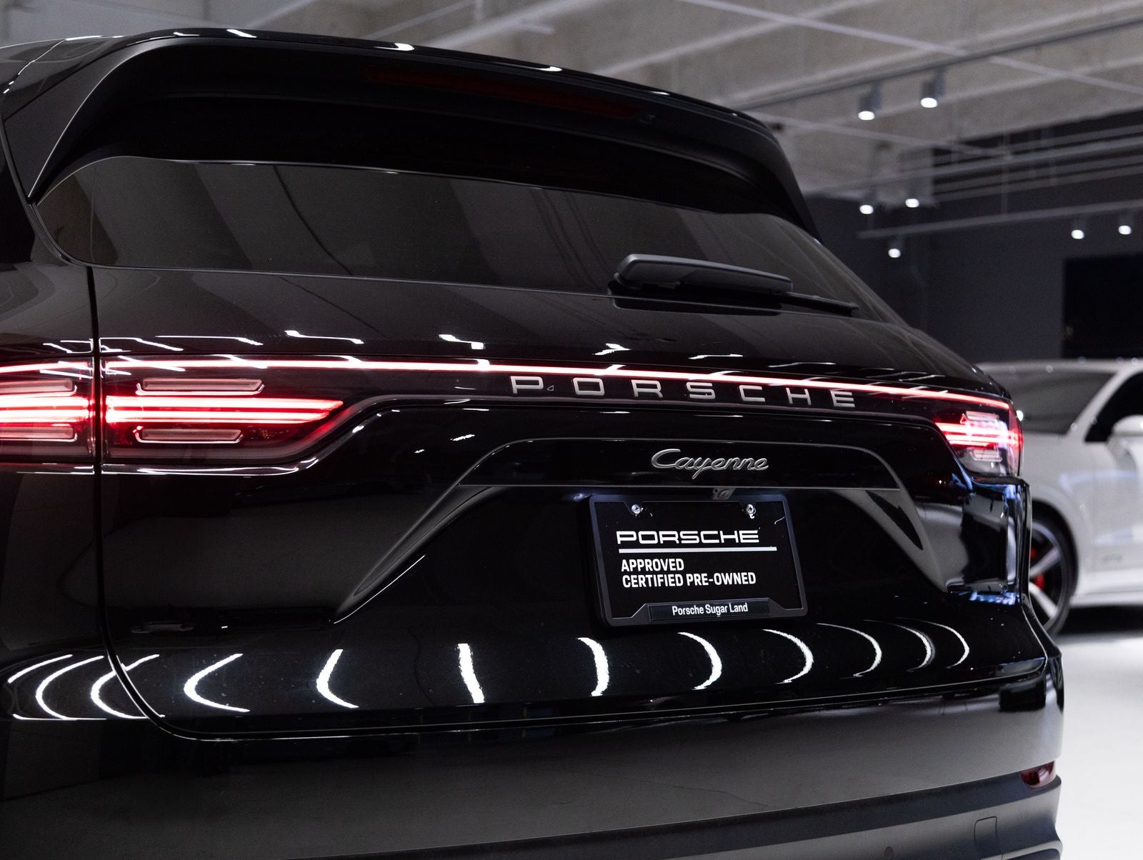 2023 Porsche Cayenne Cayenne Platinum Edition (MY23)