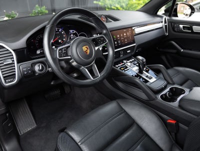 2023 Porsche Cayenne Cayenne Platinum Edition (MY23)