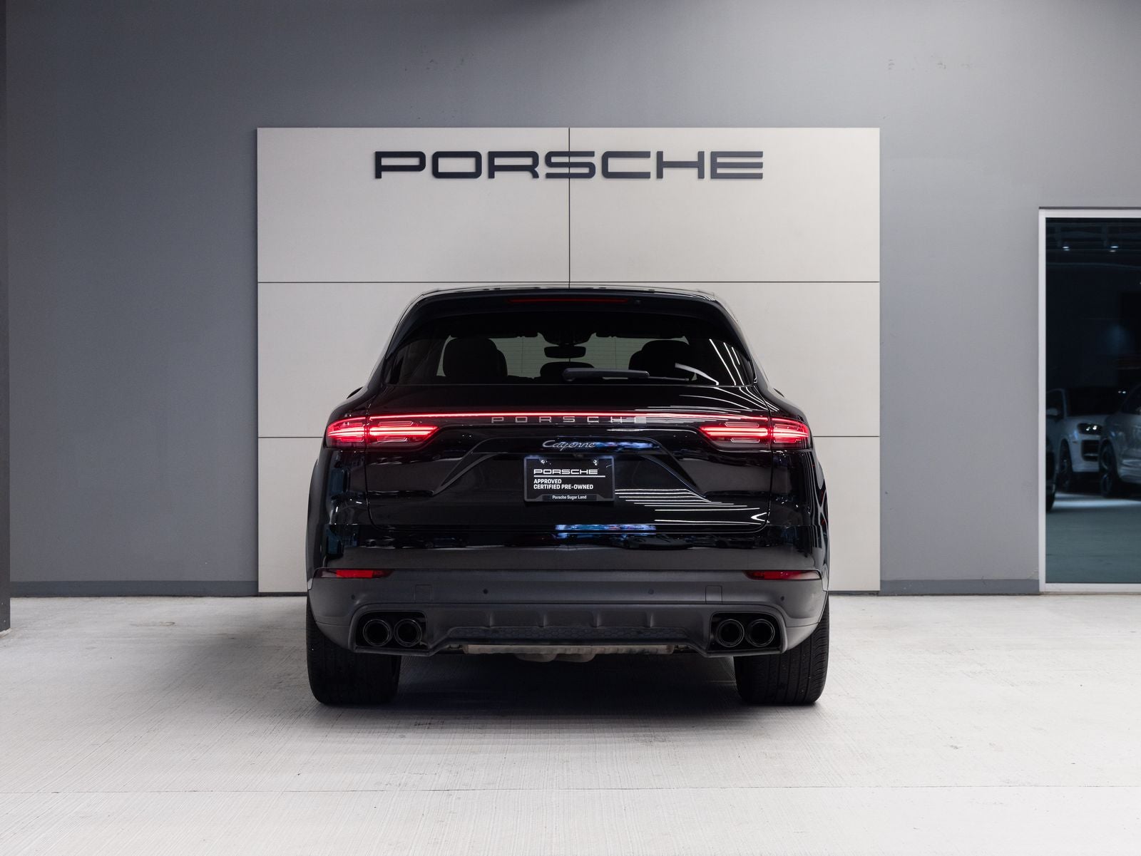 2023 Porsche Cayenne Cayenne Platinum Edition (MY23)